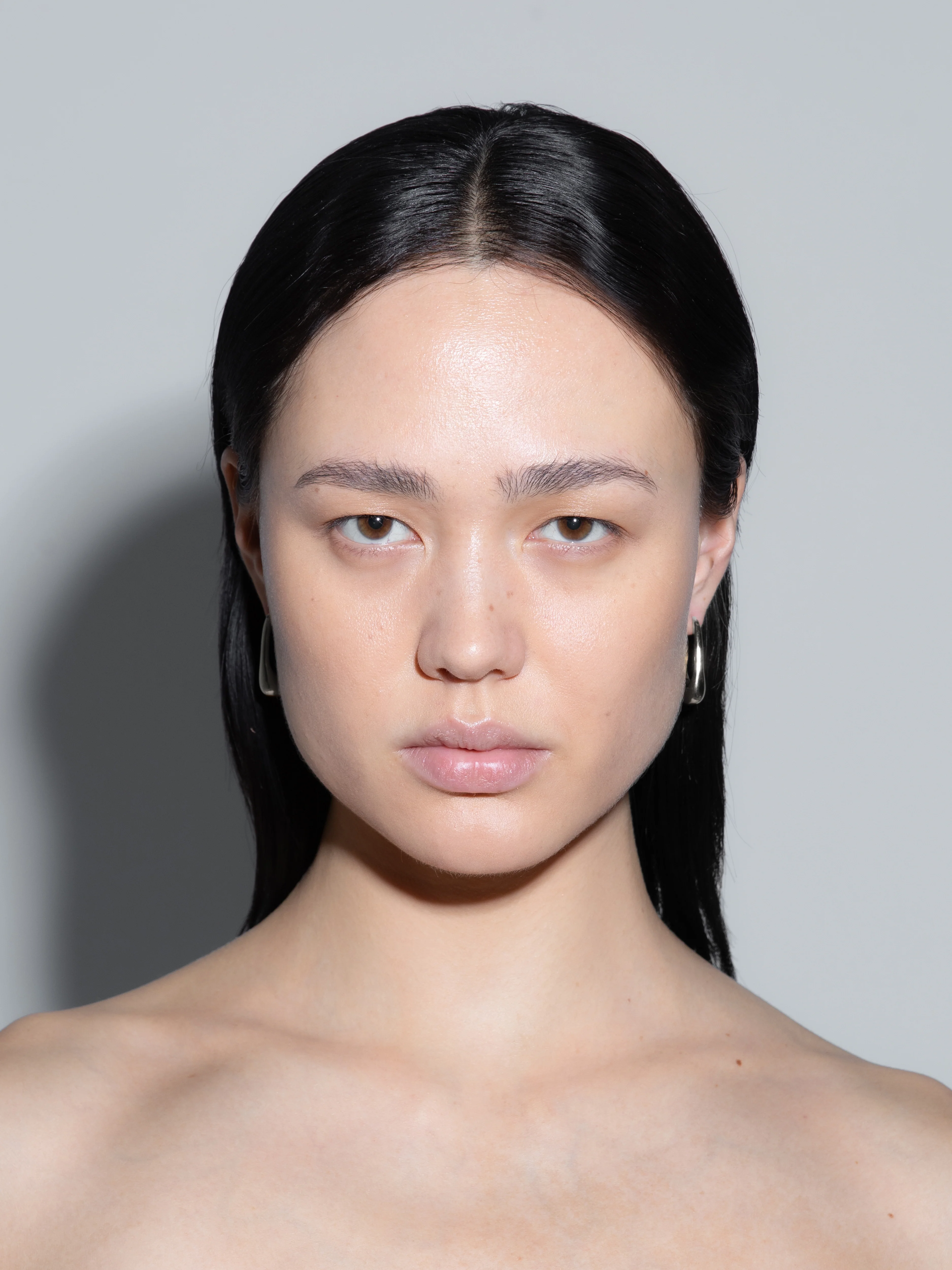 Ellis Palladium-Plated Hoop Earrings - Image 4